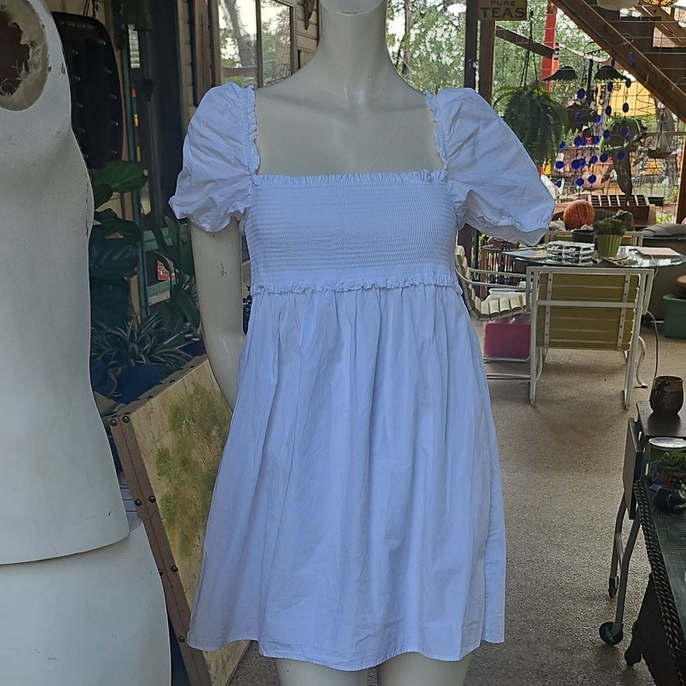 Gorgeous Unworn SUN-DEH Crisp White Cotton Sun Dress Puffy Sleeves Small